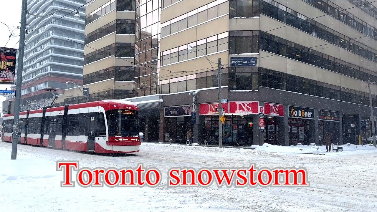 Canada .Toronto .Hard snowstorm.