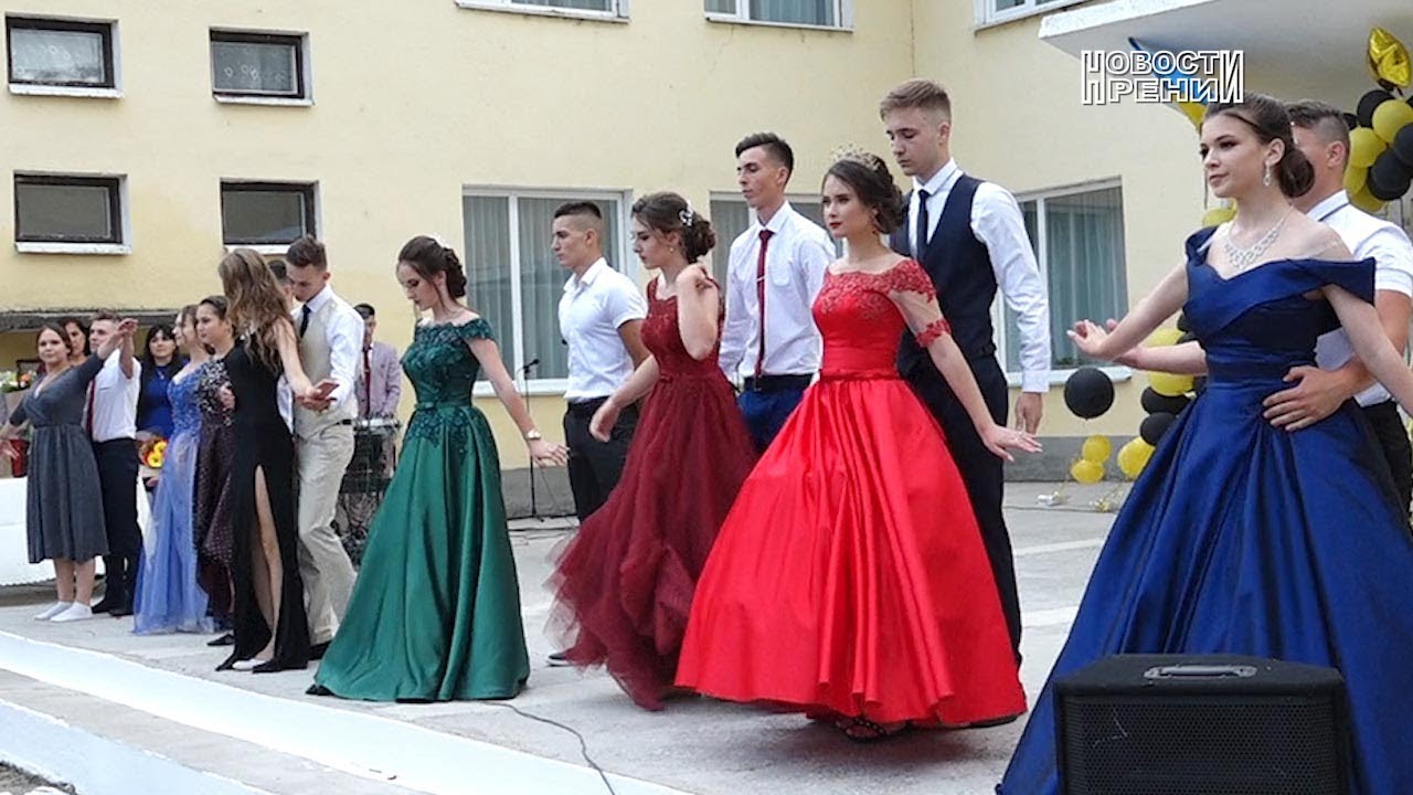 Выпускной в селе Плавни: две трети выпускников хотят покинуть Украину…