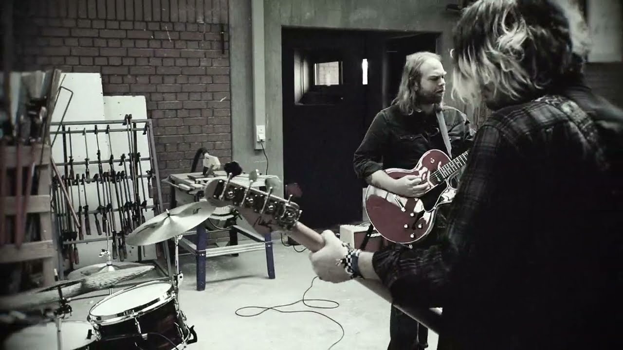 Armano - Not Alone (Live Session)