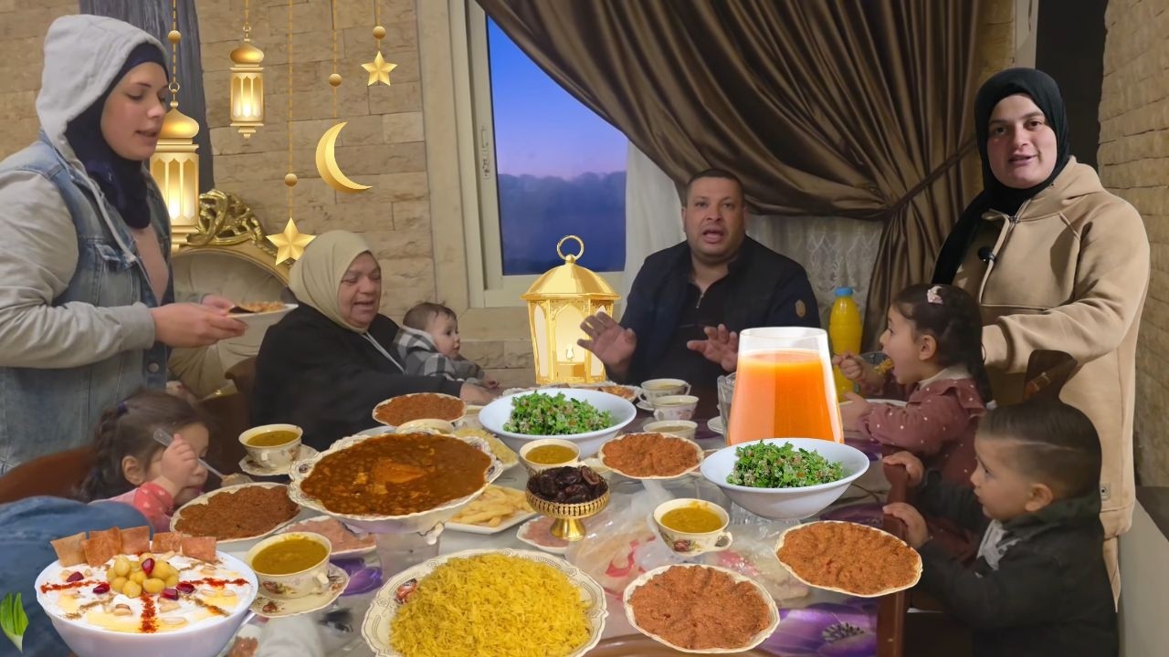 🌙 لمة حبايب برمضان…فاصولياء بالدجاج مع كبسة وفطورنا غير مع ست الحبايب 🤍✨