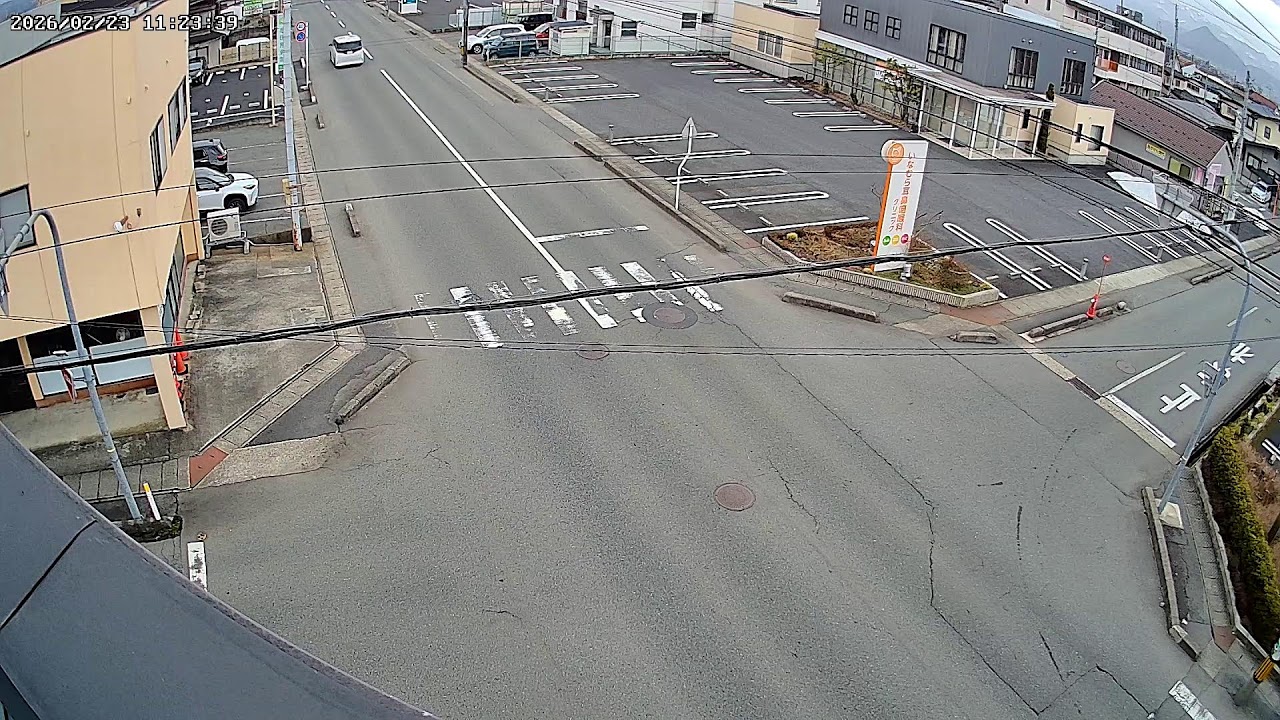 山形県山形市篭田交差点ライブカメラ Yamagata Yamagatashi Live camera.world.cam