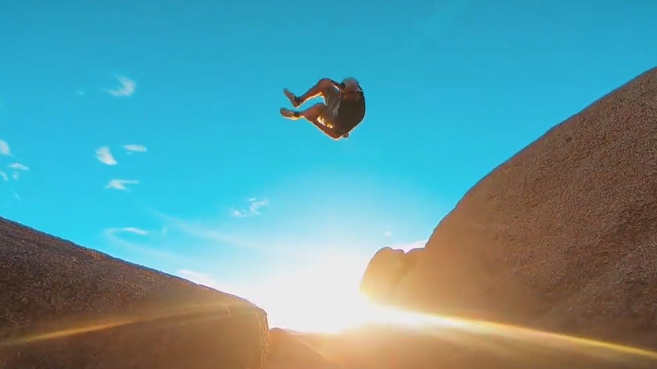 Parkour and Freerunning 2018 - Insane Stunts