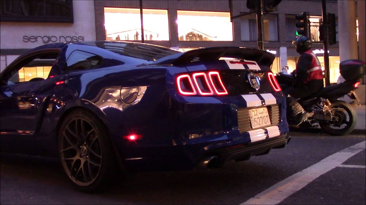 ARAB SHELBY SUPERSNAKE REVS AND LOUD SOUNDS IN LONDON