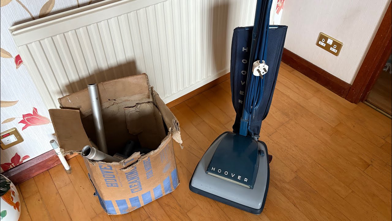 Винтажный ретро-пылесос Hoover Senior 638