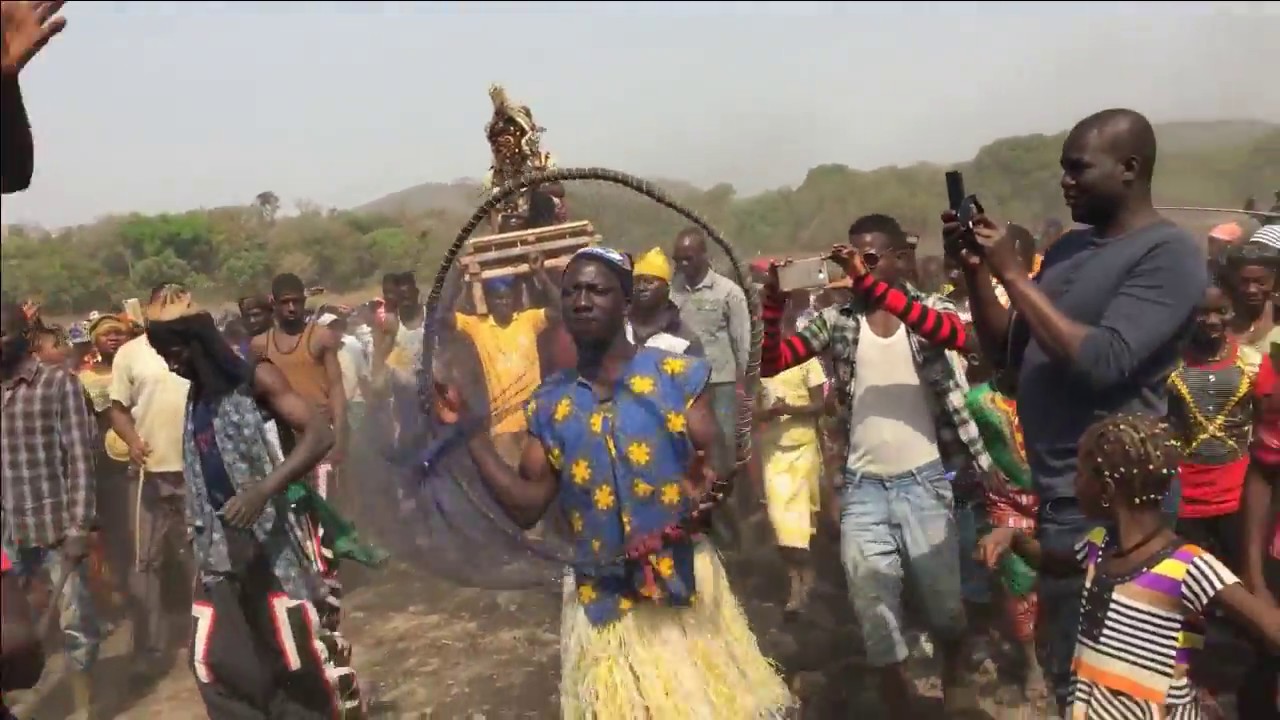Traditional Malinké drumming & dancing upper Guinea ( Féte de la Mare)