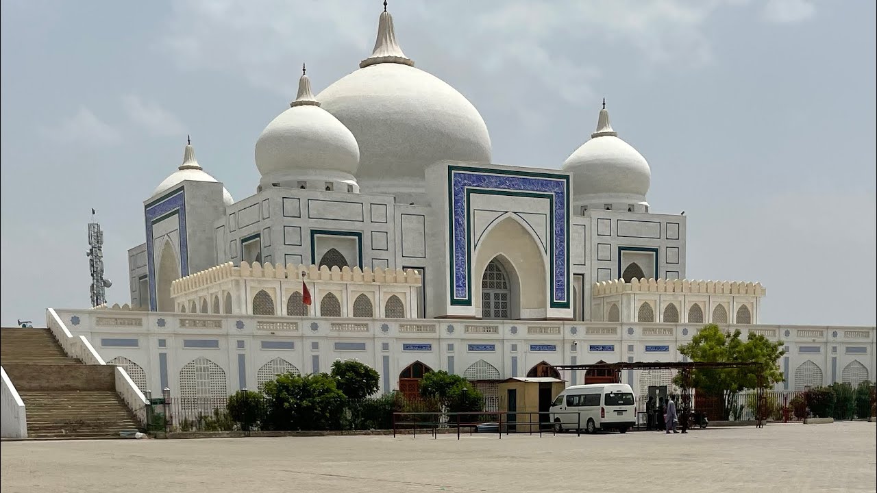 Bhutto Family Mausoleum /Bhutto Graveyard/Grave Of Benazir Bhutto