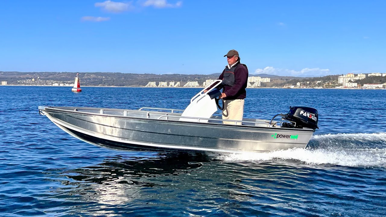 Rese&ntilde;a Powersail ALU 420 &iexcl;Una lancha compacta a un precio compacto!