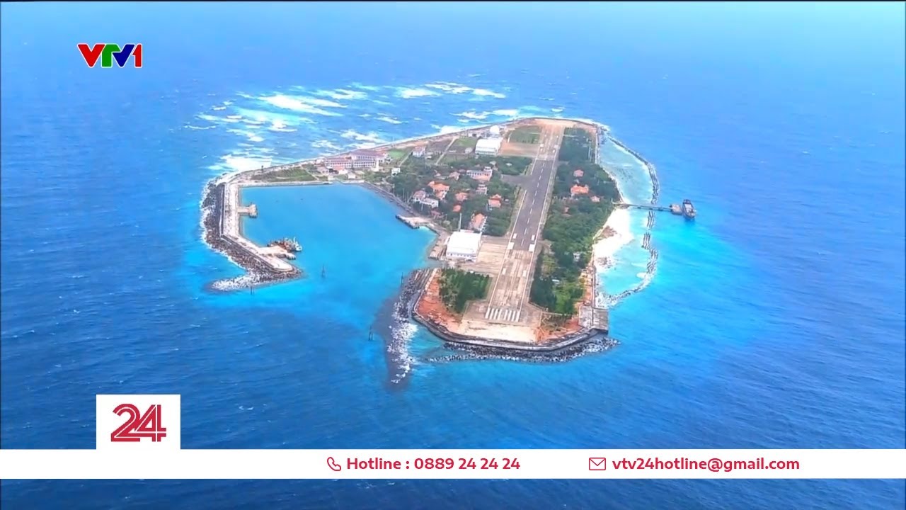 Những cánh bay mang Tết đến Trường Sa | VTV24