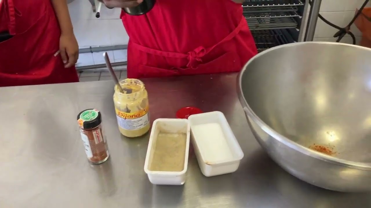 90 - R&eacute;aliser une sauce &eacute;mulsionn&eacute;e froide : La vinaigrette