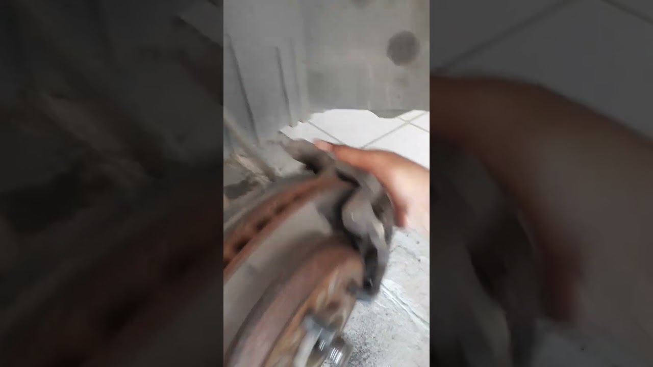 COMO QUITAR CV JOINT DE NISSAN VERSA 2014