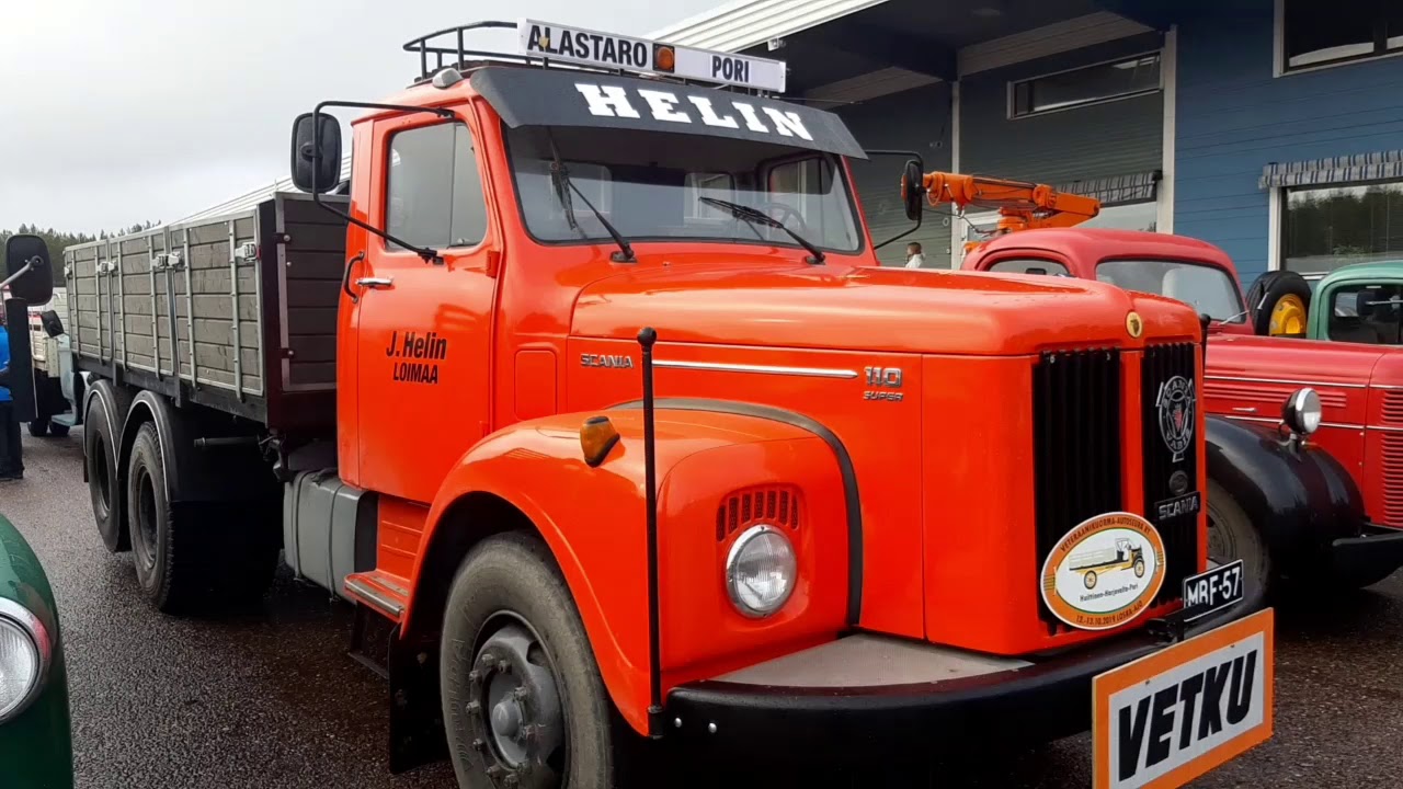 Vetku-Veteraanikuorma-auto  karavaani Harjavallassa.