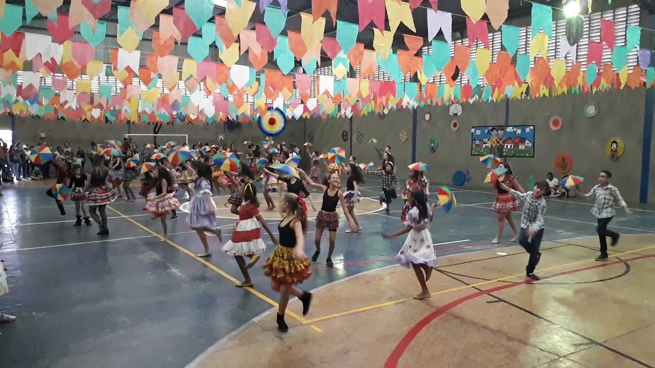 Frevo Mulher, festa junina Escola Municipal Julia Paraíso. 2017