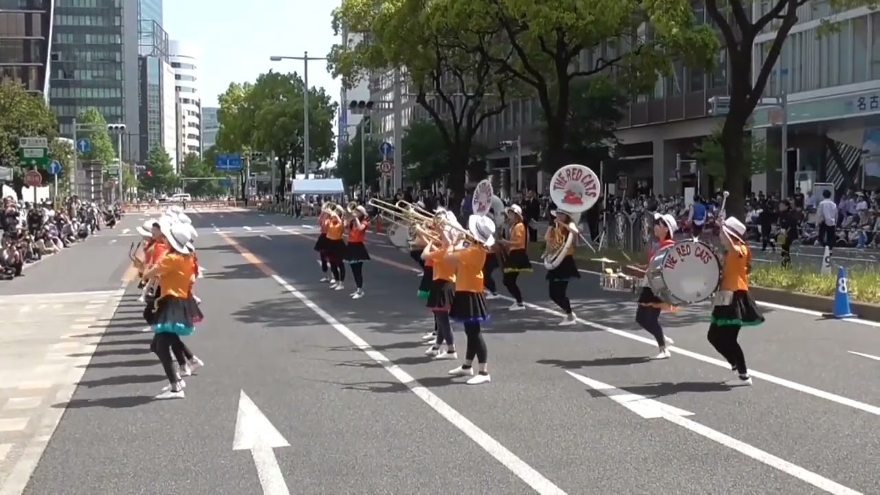 女子踊るブラスバンドTHE RED CATS  ／FIVE SIX SEVEN EIGHT