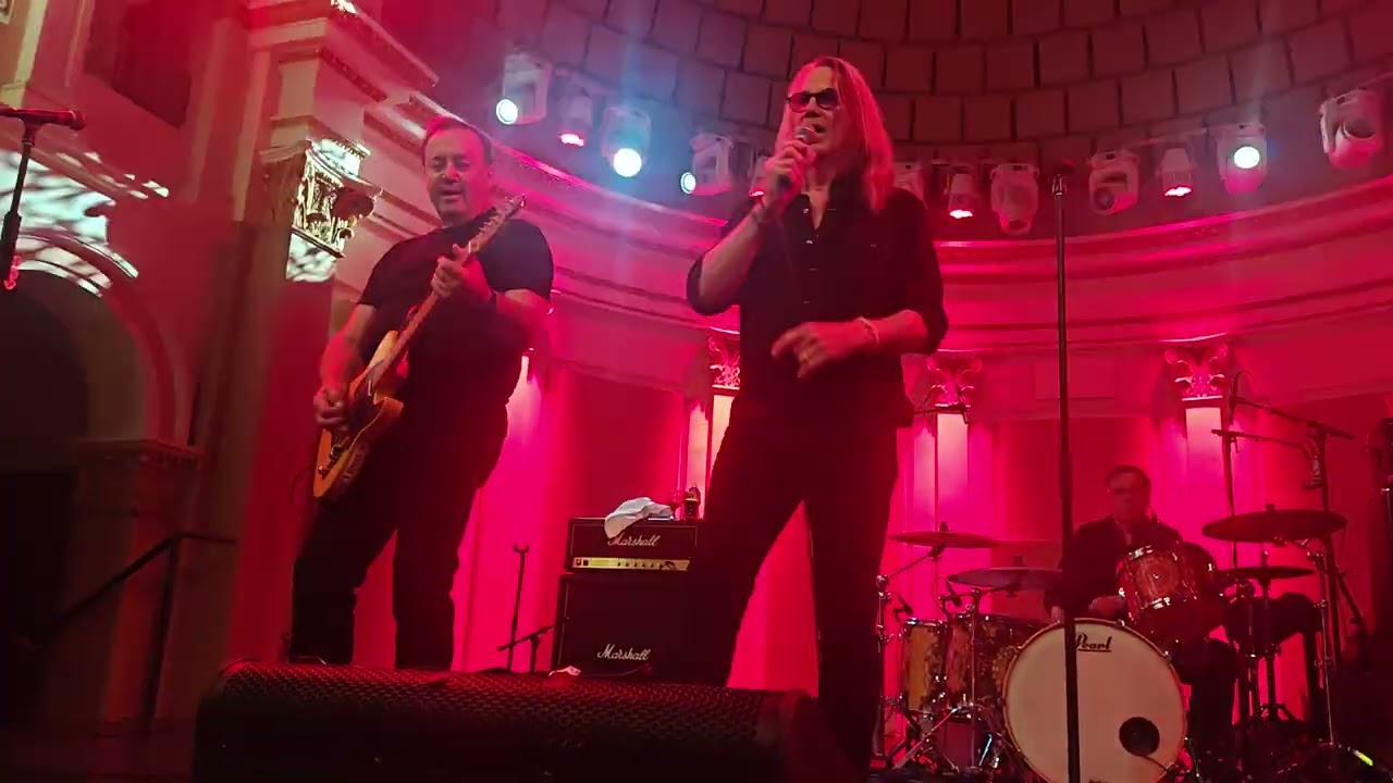 The Smithereens (w/ John Cowsill) at La Rosa (A Girl Like You)
