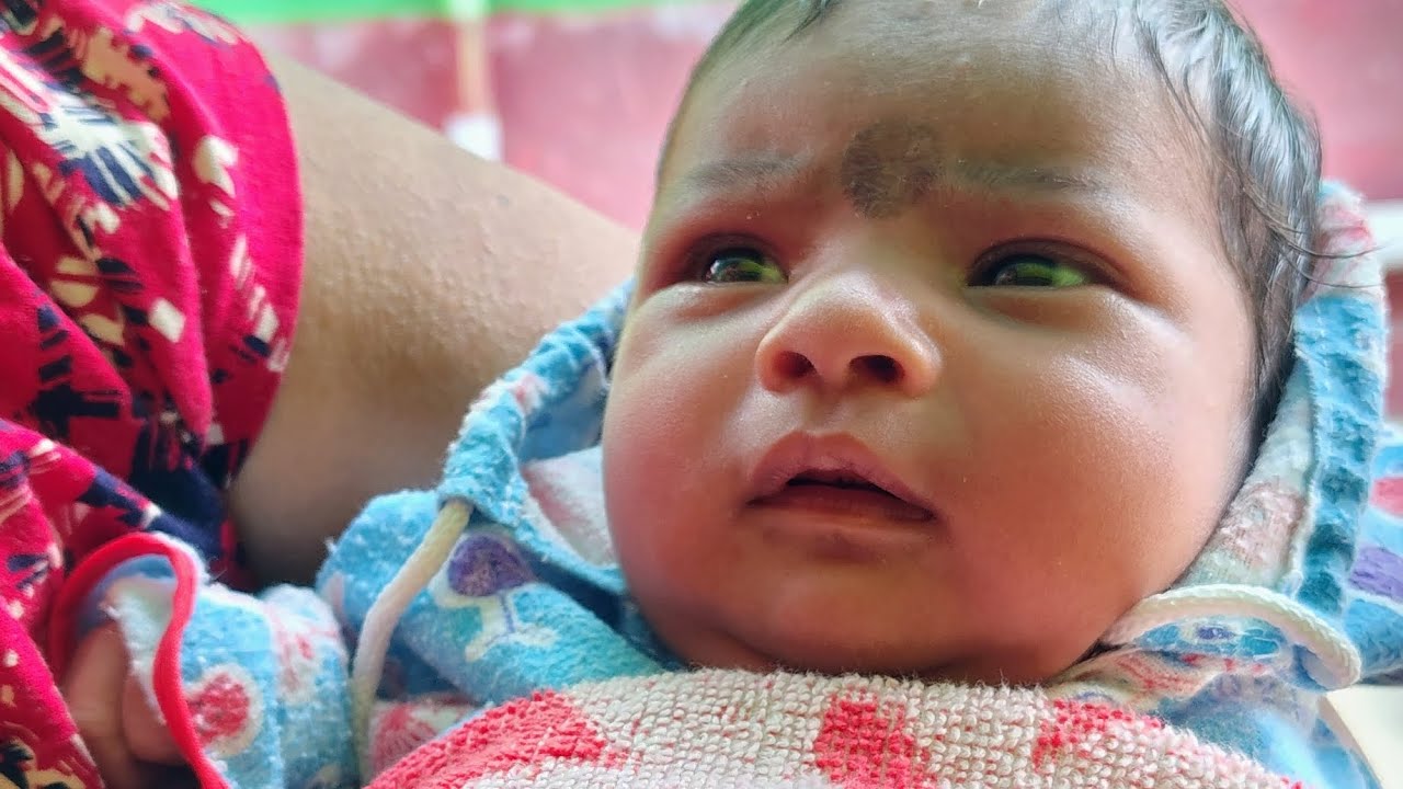 মা ও মেয়ের একটি মিষ্টি আলাপ পরিচয়  করছে।🤷🤷#love #viral #viralvideos #youtube #minivlog 