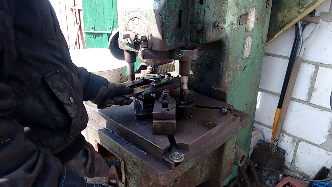 Prasa mimośrodowa WMW 40t 1964r - otwory 16 mm