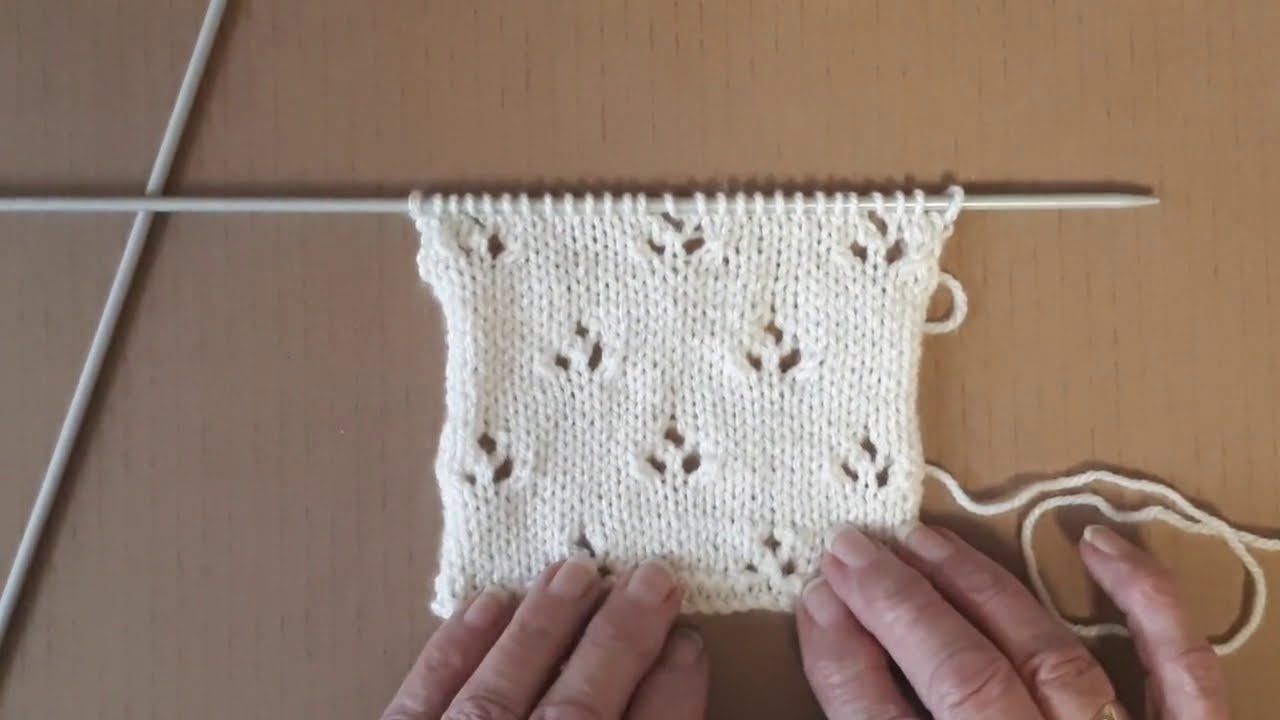 VLOGMAS 5, 1 Stitch a Day, Rosebud Lace, Sheila's Knitting Stitches
