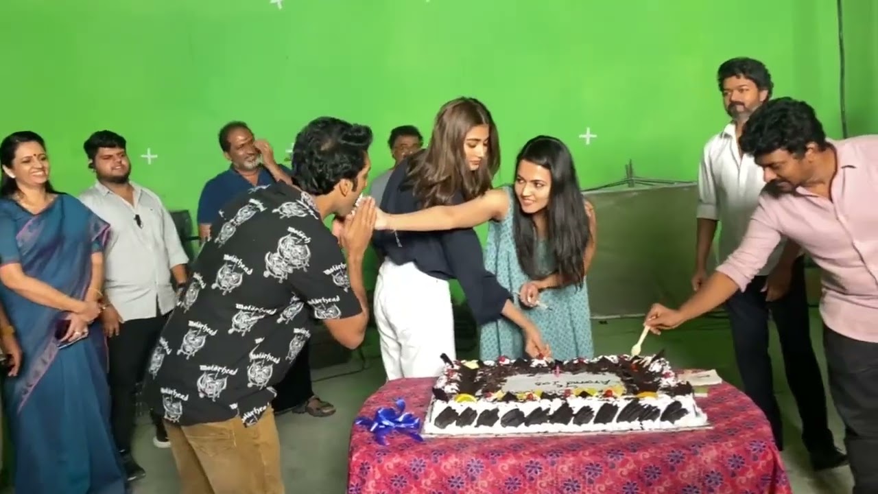 Aparna Das Birthday celebration at Beast set - Thalapathy Vijay, Nelson