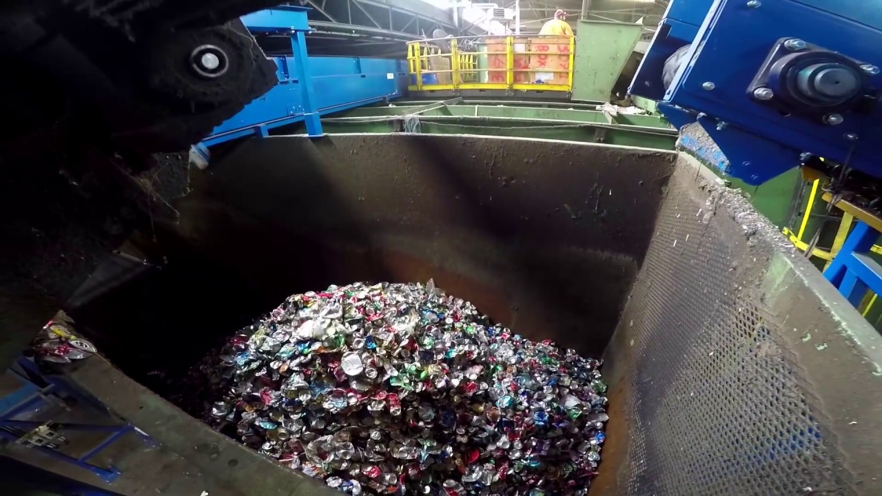 Tour Hamilton’s Recycling Facility – Containers