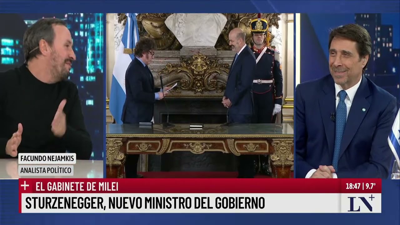 Sturzenegger asumió como nuevo ministro; el presidente Javier Milei le tomó juramento
