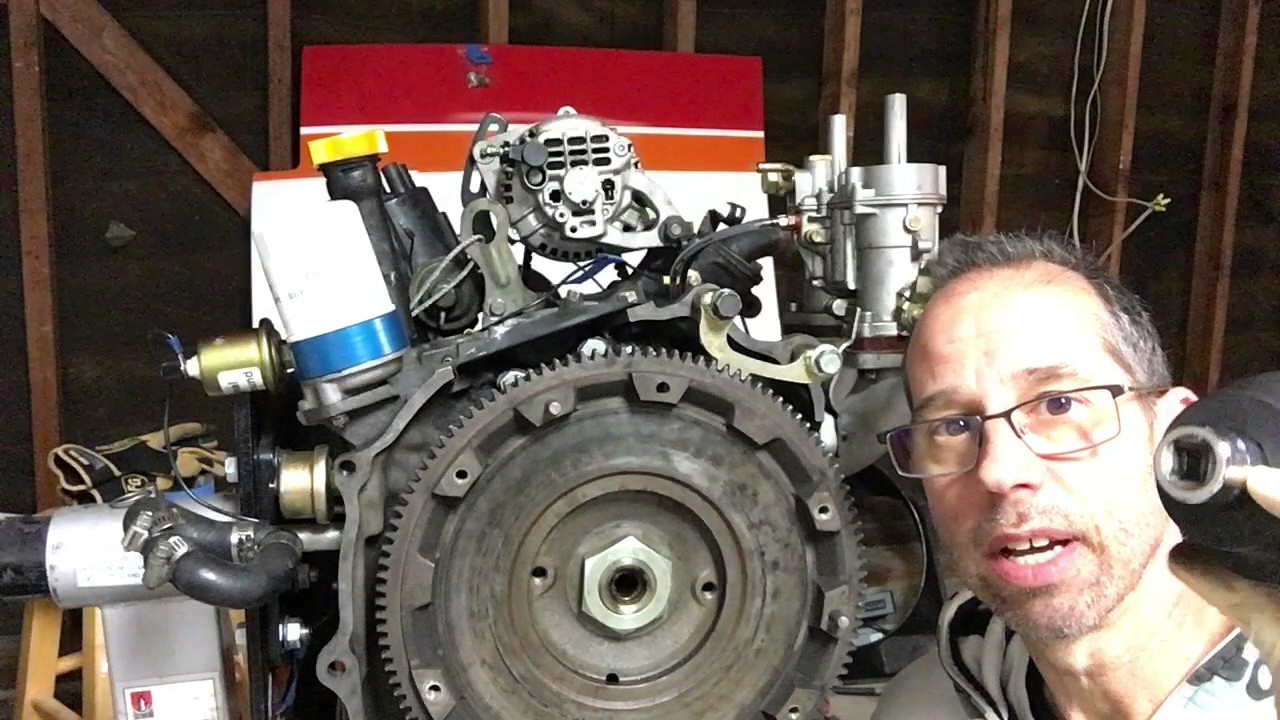 Brazil 66 Resurrection: How to Remove the Flywheel of a Rotary Engine