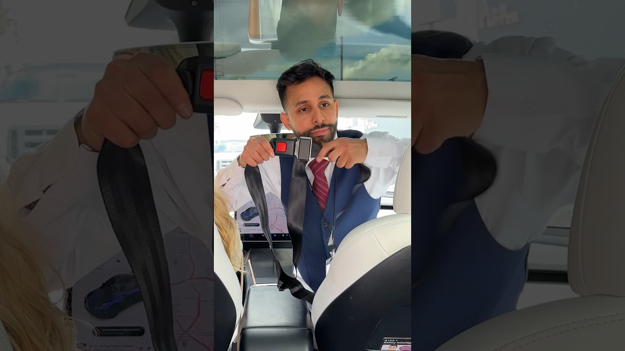 When my girlfriend drives 👨🏻&zwj;✈️