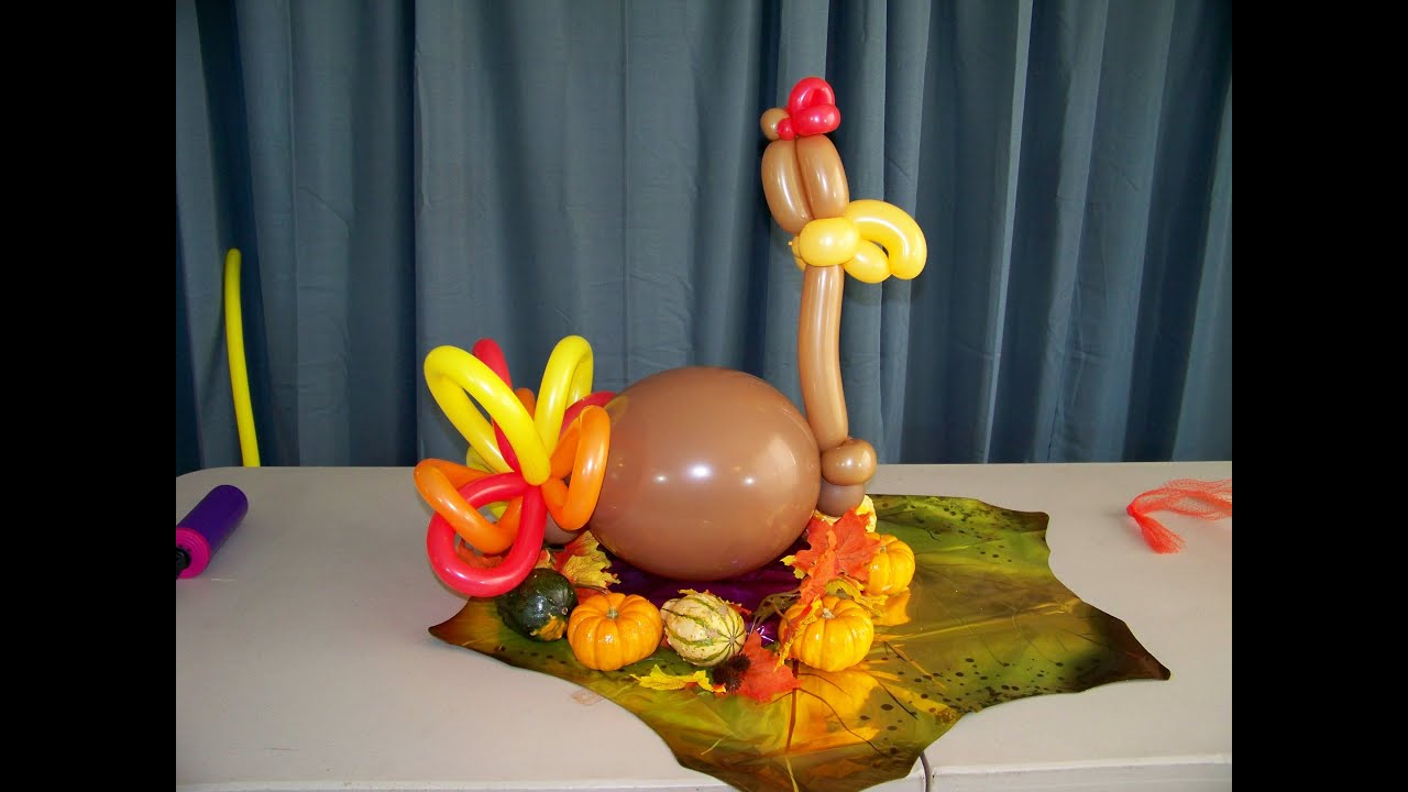 How To Make a Balloon Turkey Centerpiece