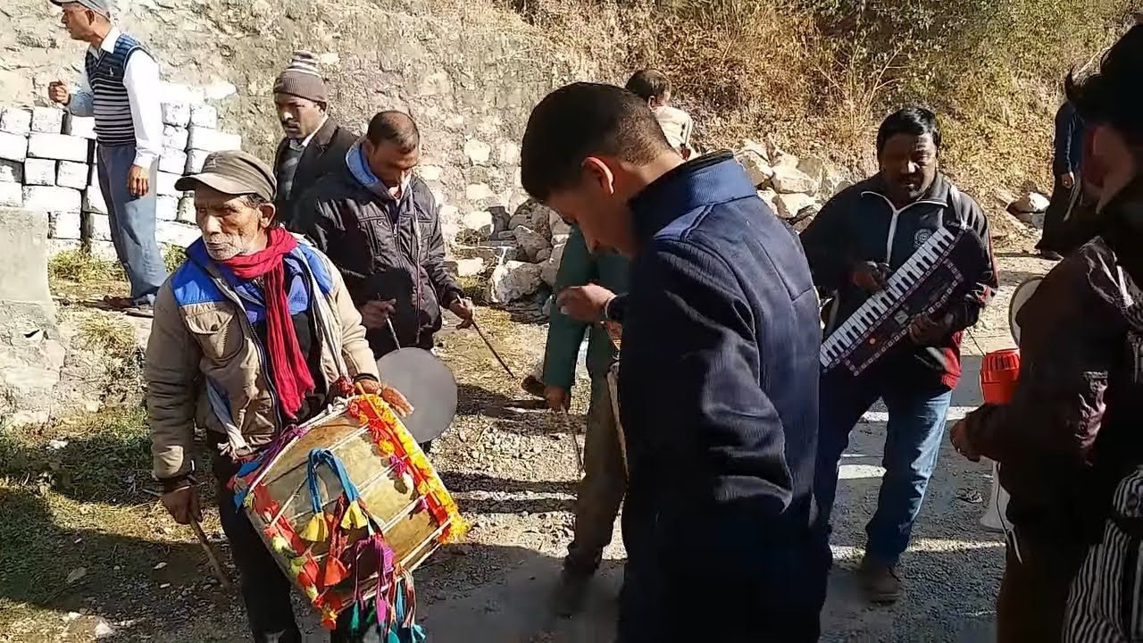 अद्भुत धमाकेदार जौनसारी गढ़वाली बैंड बाजा डांस | Fantastic Jaunsari Band Dance 2021 | बेडू पाको |