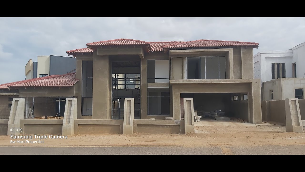 FOR SALE / Double Story 5 bed house in Setlhoa Village