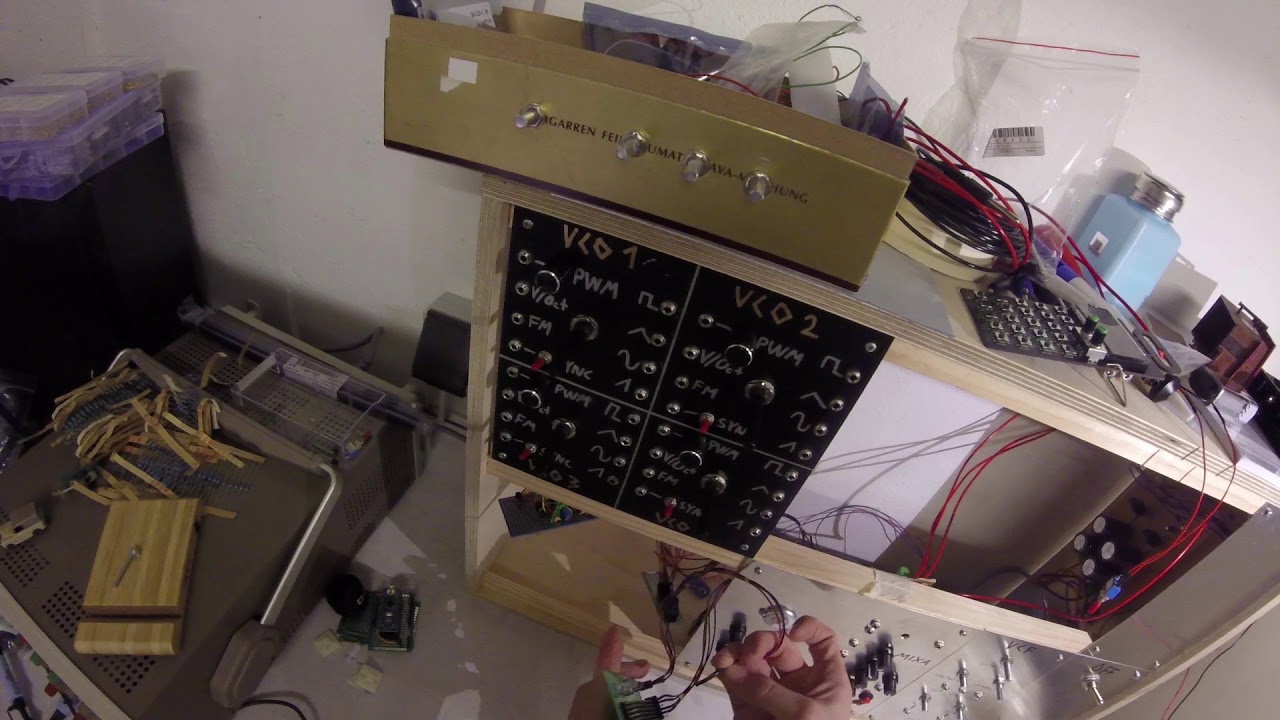 SynthDIY CEM3340 VCO Oscillator inspired by LookMumNoComputer | Still not BETA