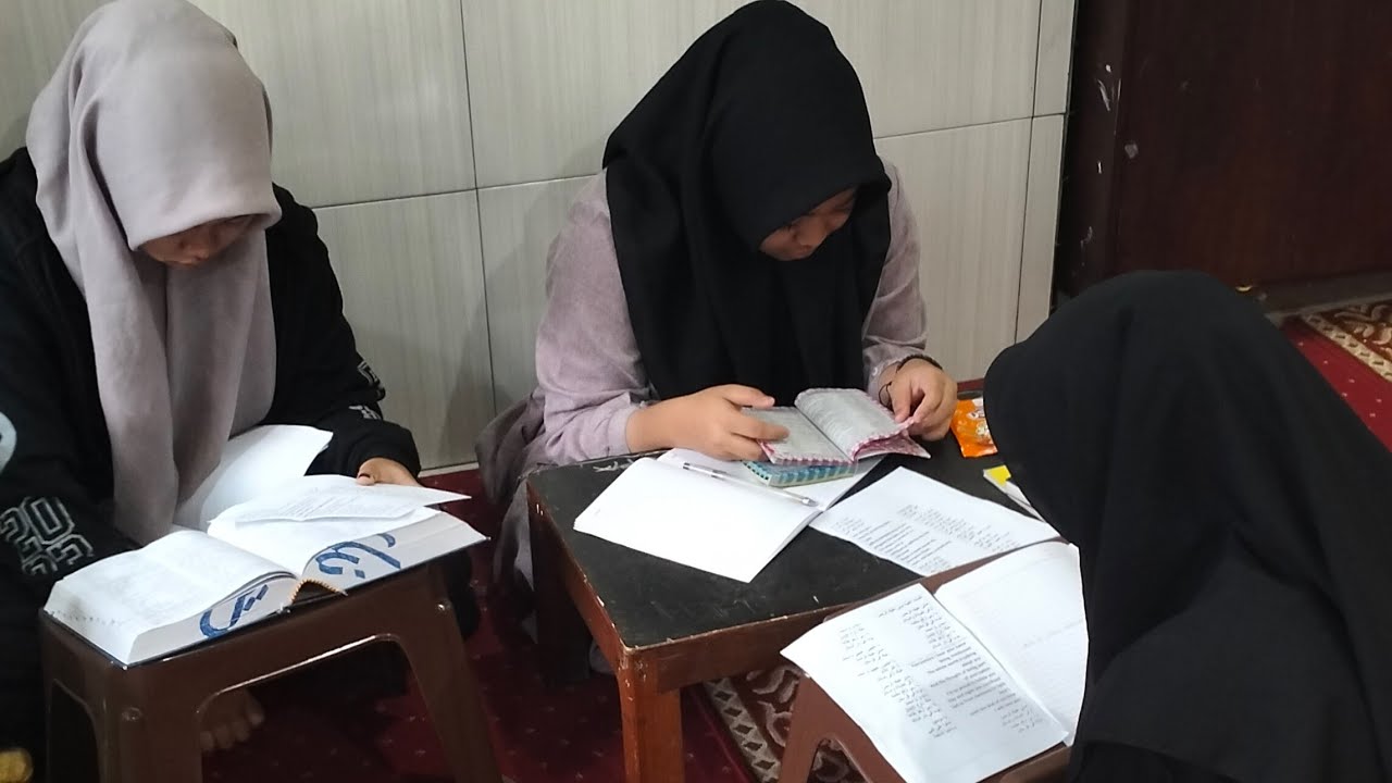 تكوين الجملة المفيدة من طلاب معهد خير أمة|٢١ من ينايير ٢٠٢٦ م