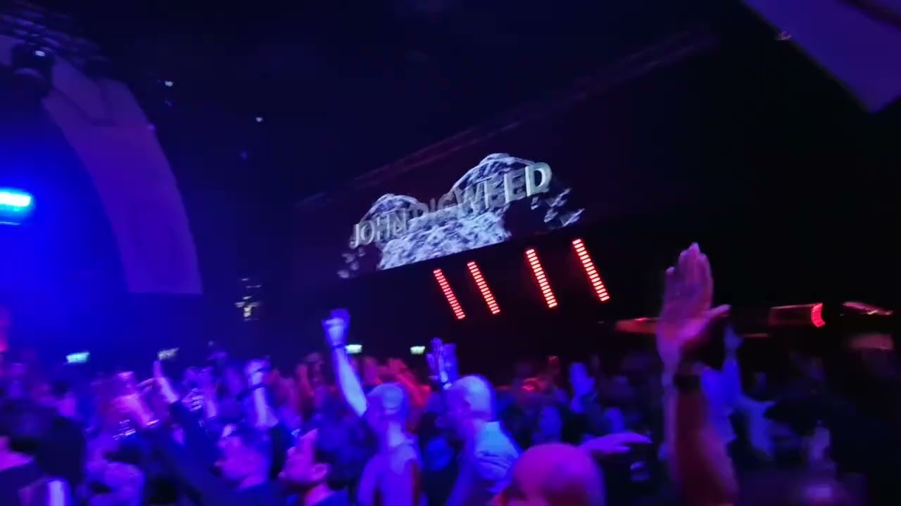 John Digweed @t Cinema Hall Budapest, 2025.02.01 (Closing track: Faithless - Insomnia)