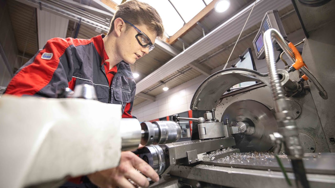 Bist Du unser Iron Man? Deine Ausbildung zum Industriemechaniker bei GRIMME 🔨🔧🛠🔩