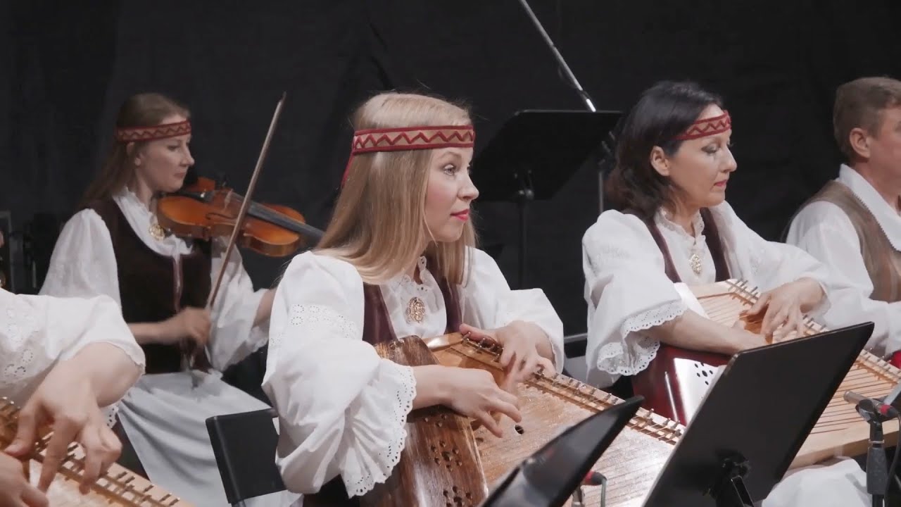 Folk tune «Polska in red», performed by Ensemble 