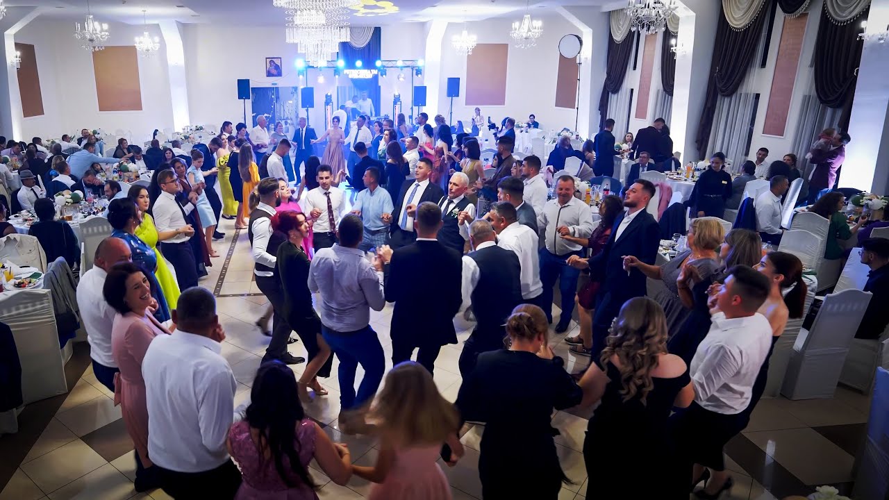 Petrecerea Ta © Navarro Events - Colaj sarbe si batute moldovenesti nunta