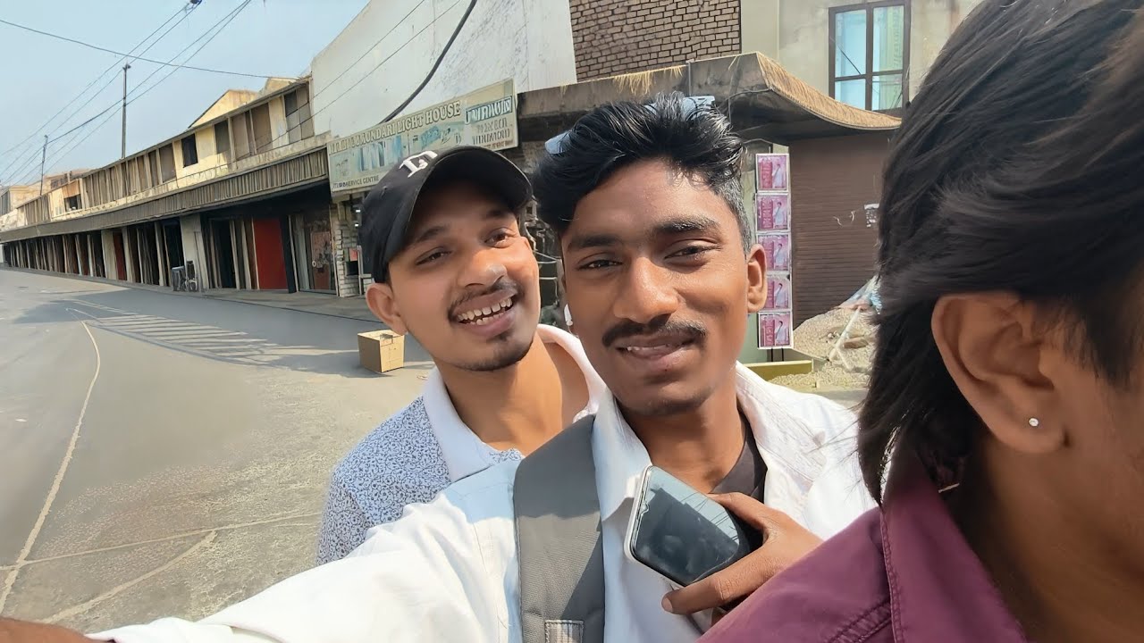 Aaj Hum Kahan kahan Ghumne Gaye?