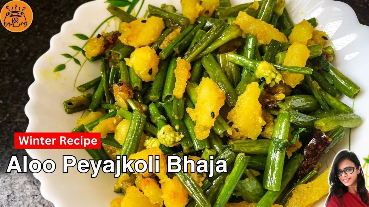 Aloo Peyajkoli Bhaja Recipe | Quick & Easy Bengali Side Dish | Spring Onion Potato Fry