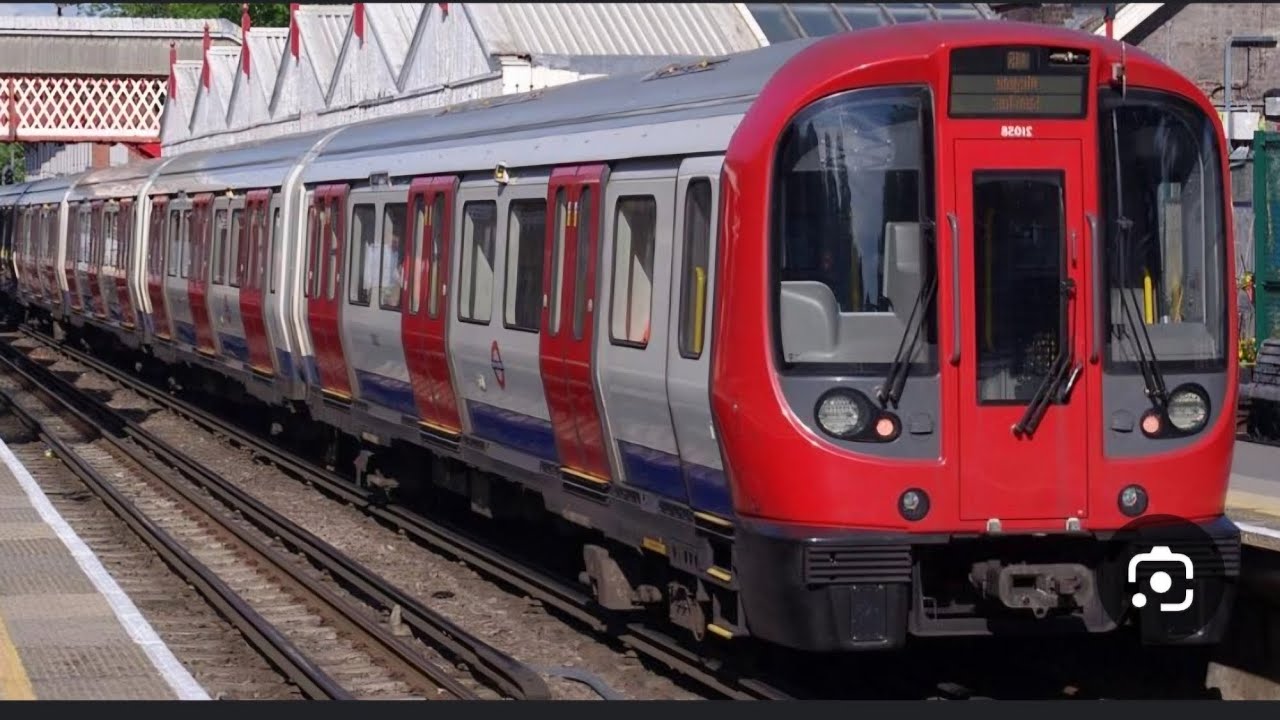 S7Tube Stock train |FAST Acceleration+beautiful traction/drive sounds✨️☺️(near max speed)