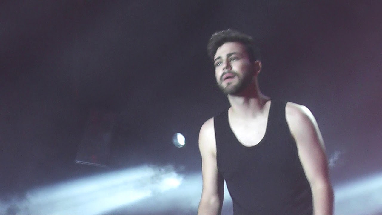 Agoney - Medley Queen - Concierto Torrejón de Ardoz