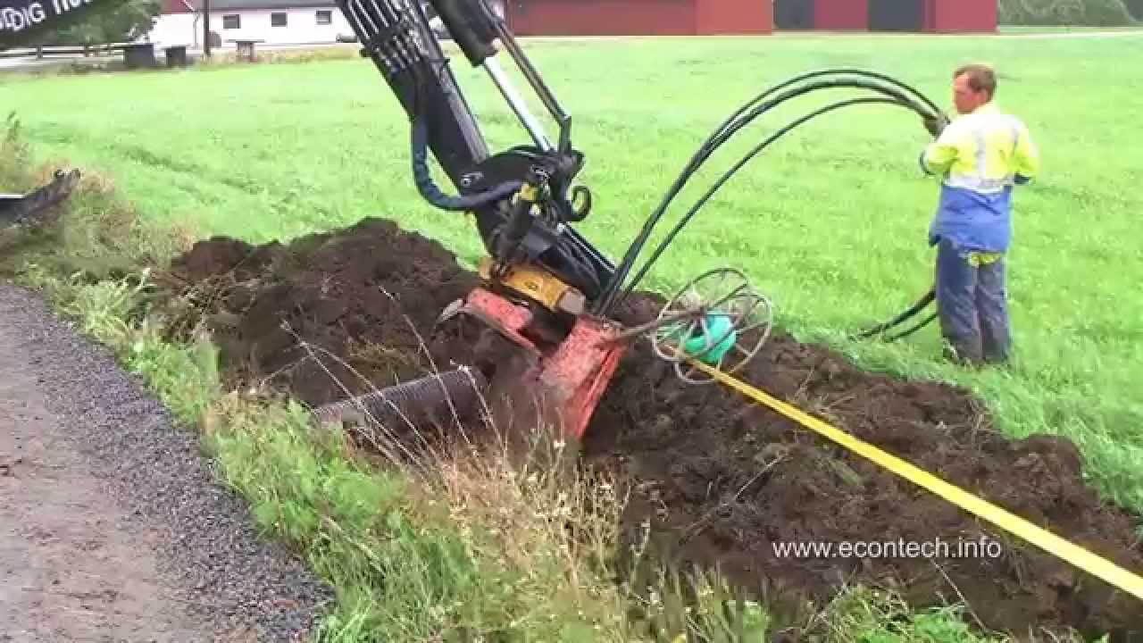 Kabelpflügen in Schweden mit einem HUDDIG - econtech Systempartner Netzbau