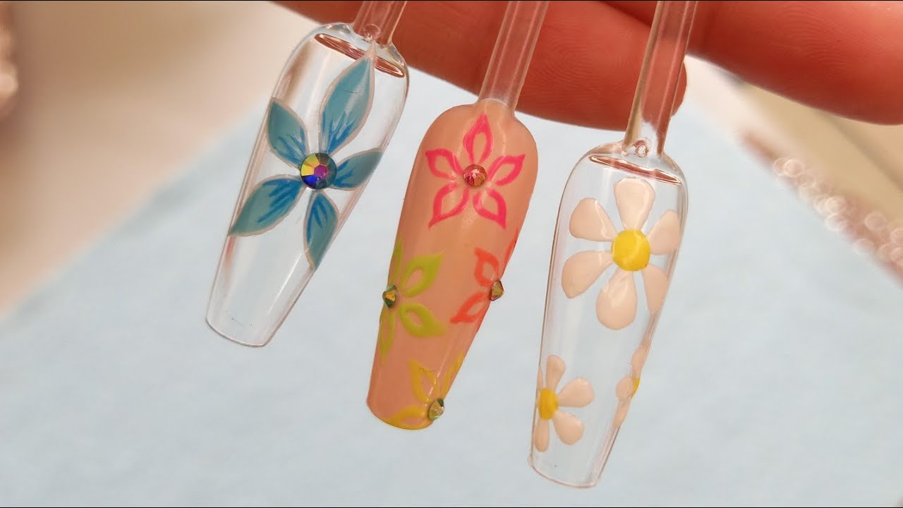 flores en uñas fáciles a mano alzada 🌸🌺🌼#flores #uñas