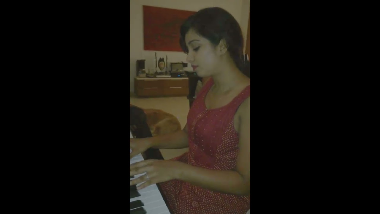 Exclusive Shreya Ghoshal Playing Piano।  Unplugged। Ranjish hi sahi । Singing at home