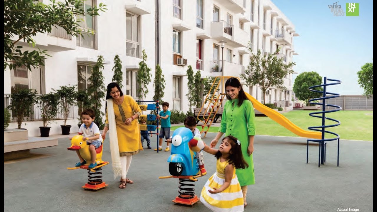 vatika city homes 3 bedroom with Servant room for sale at Distress resale price call 9899124305