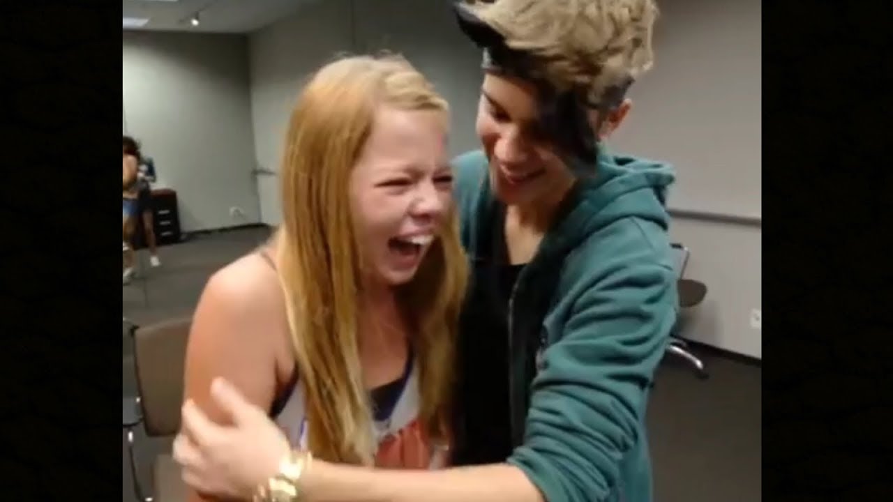 I Met My Celebrity Crush And I Fainted (Fan Moments With Their Idols)