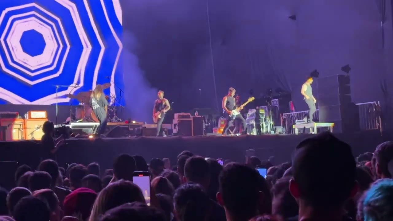 Nx Zero - Medley Diálogo? Ao vivo | Curitiba (03/03/2024) - Tour Um Pouco Mais