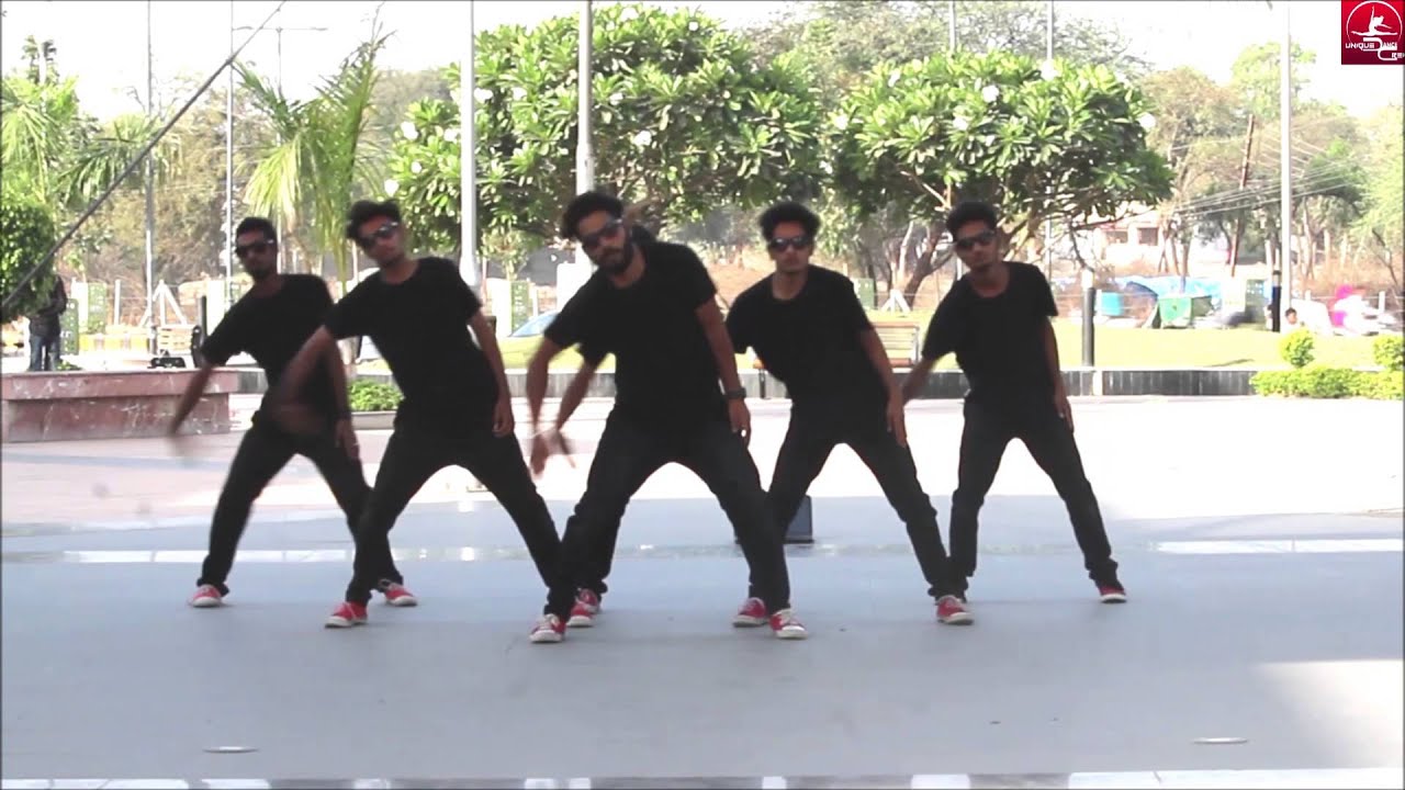 Group Dance On Malhari| Vipin Sharma Choreography | UNIQUE DANCE CREW |