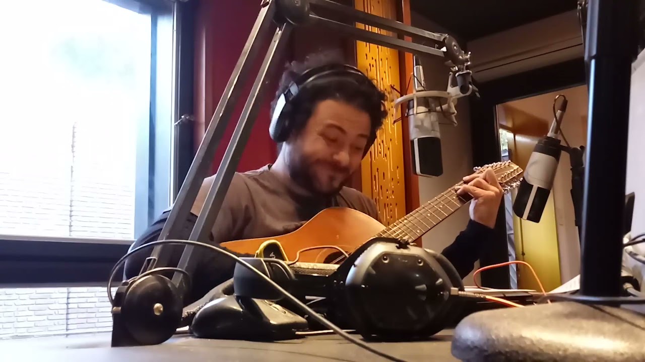 Con la frente marchita , por Raly Barrionuevo