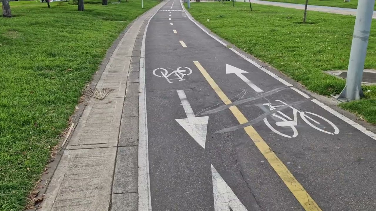 Así se vive el 1 de enero en el Parque Juan Amarillo 🎉🇨🇴 Bogotá al inicio de año