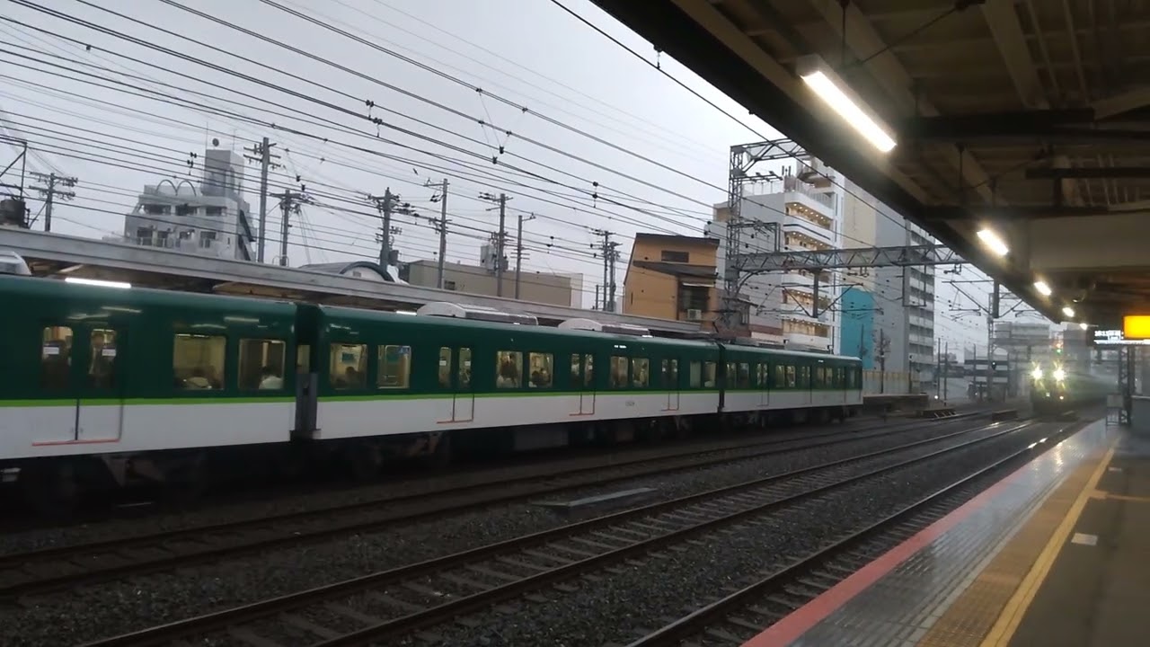 京阪電車13039・2216