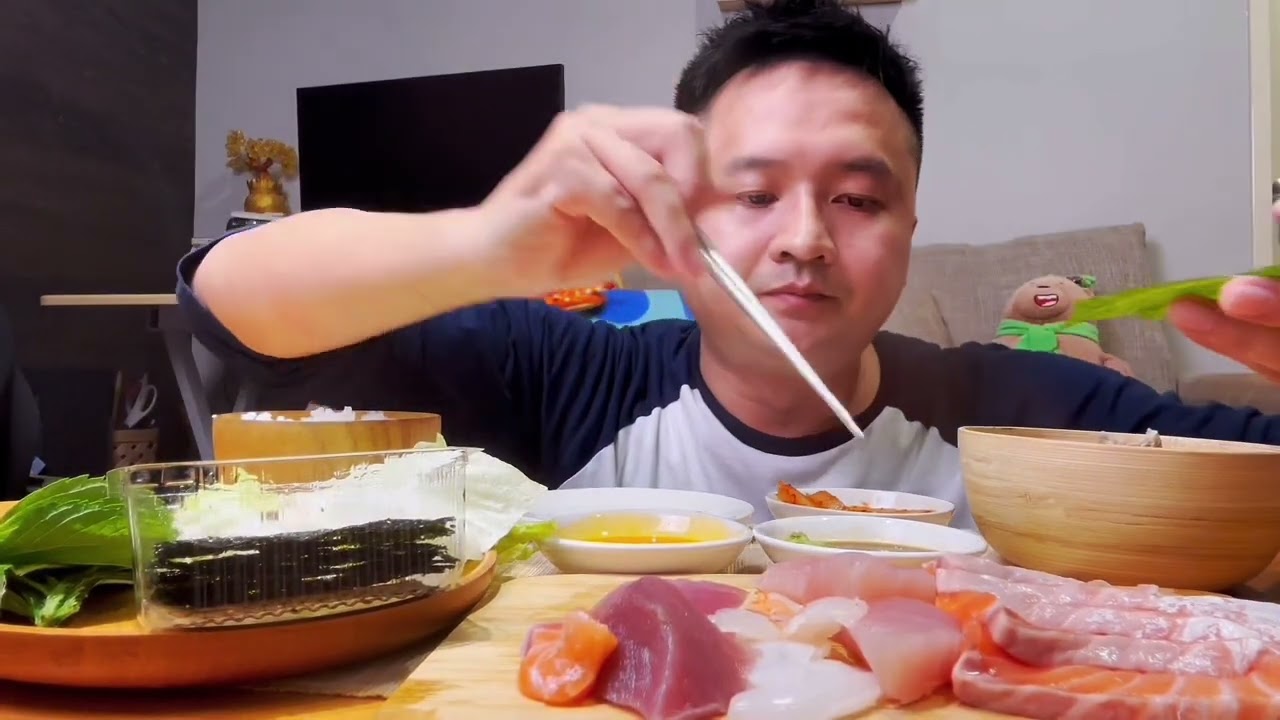 鮭魚肚・旗魚・鮪魚生魚片＋蘿蔔排骨湯 ASMR｜深夜食驗室　almon Belly, Swordfish & Tuna Sashimi ｜No Talking Mukbang